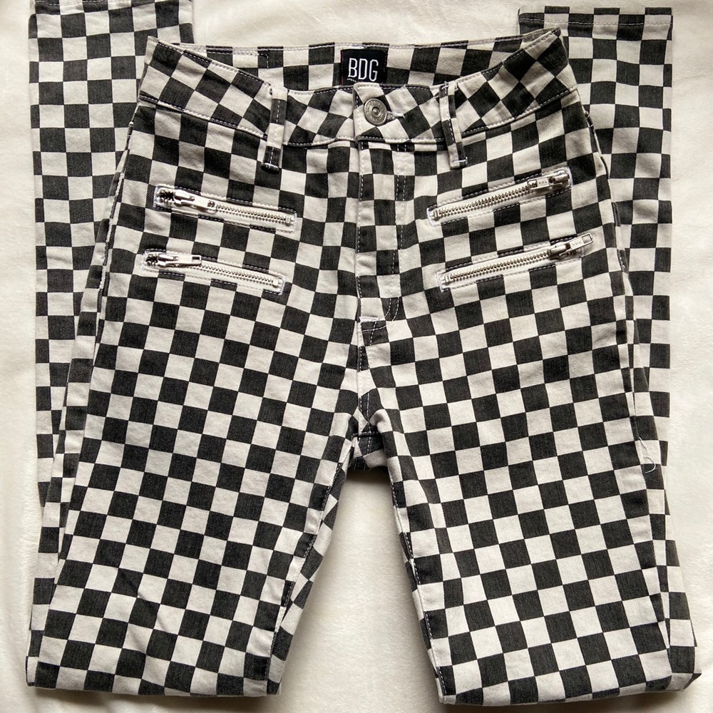 Checkered high rise skinny jeans w/ zipper pockets